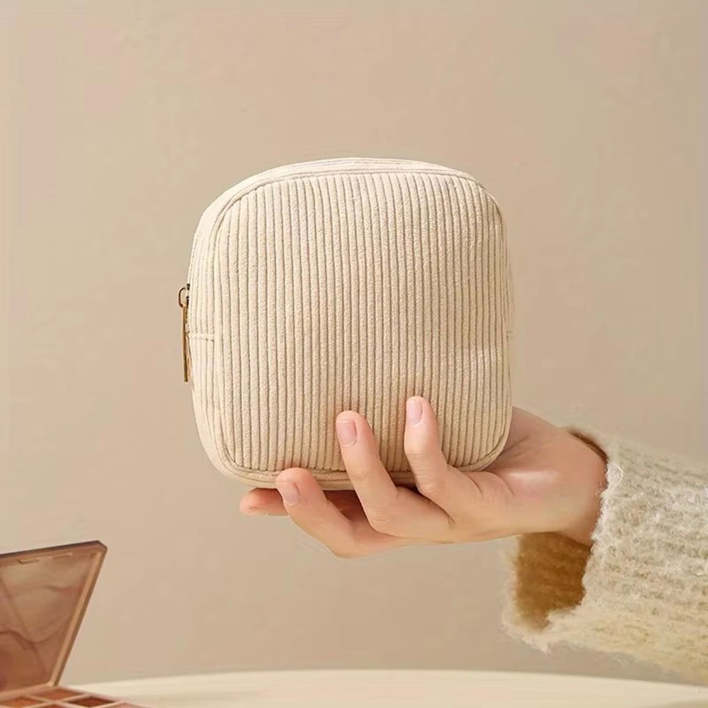 Large Capacity Sanitary Pads B - Cosmetic Bags 评论和价格
